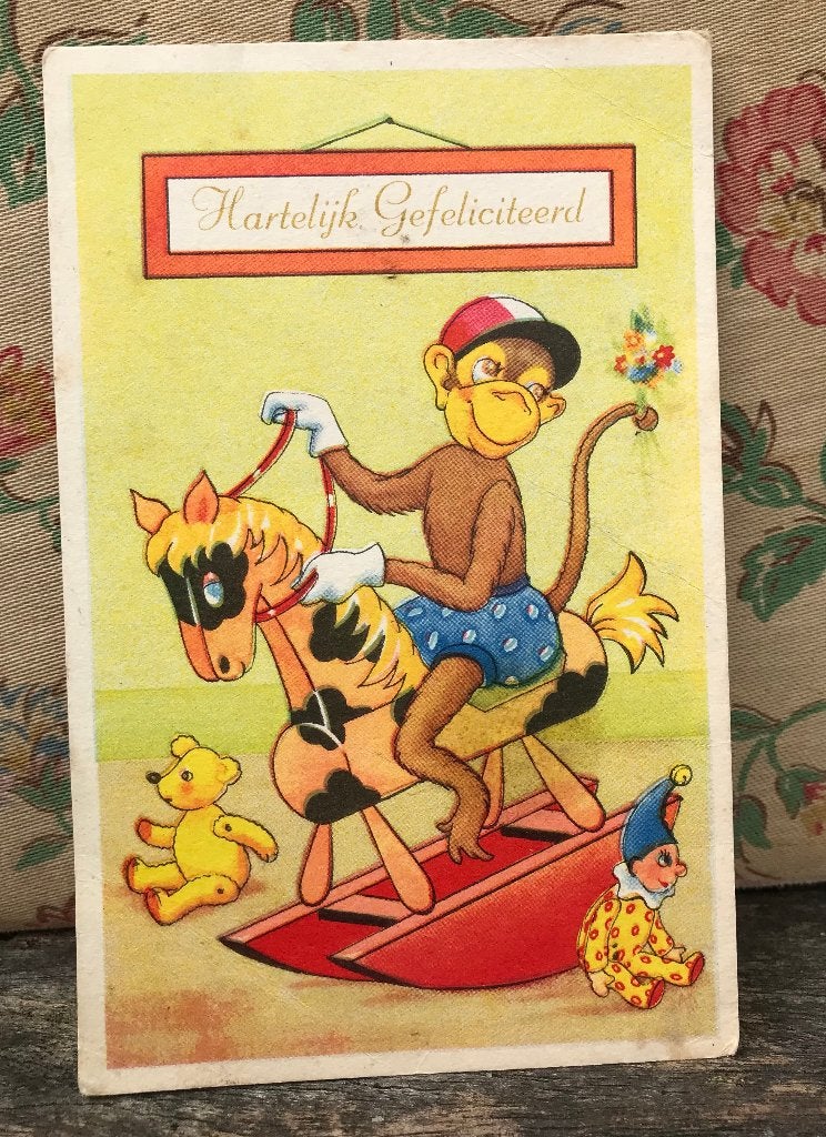 Hartelijk gefeliciteerd kaart - vintage - aap op hobbelpaard, Ophalen of Verzenden, 1960 tot 1980, Ongelopen, Feest(dag)