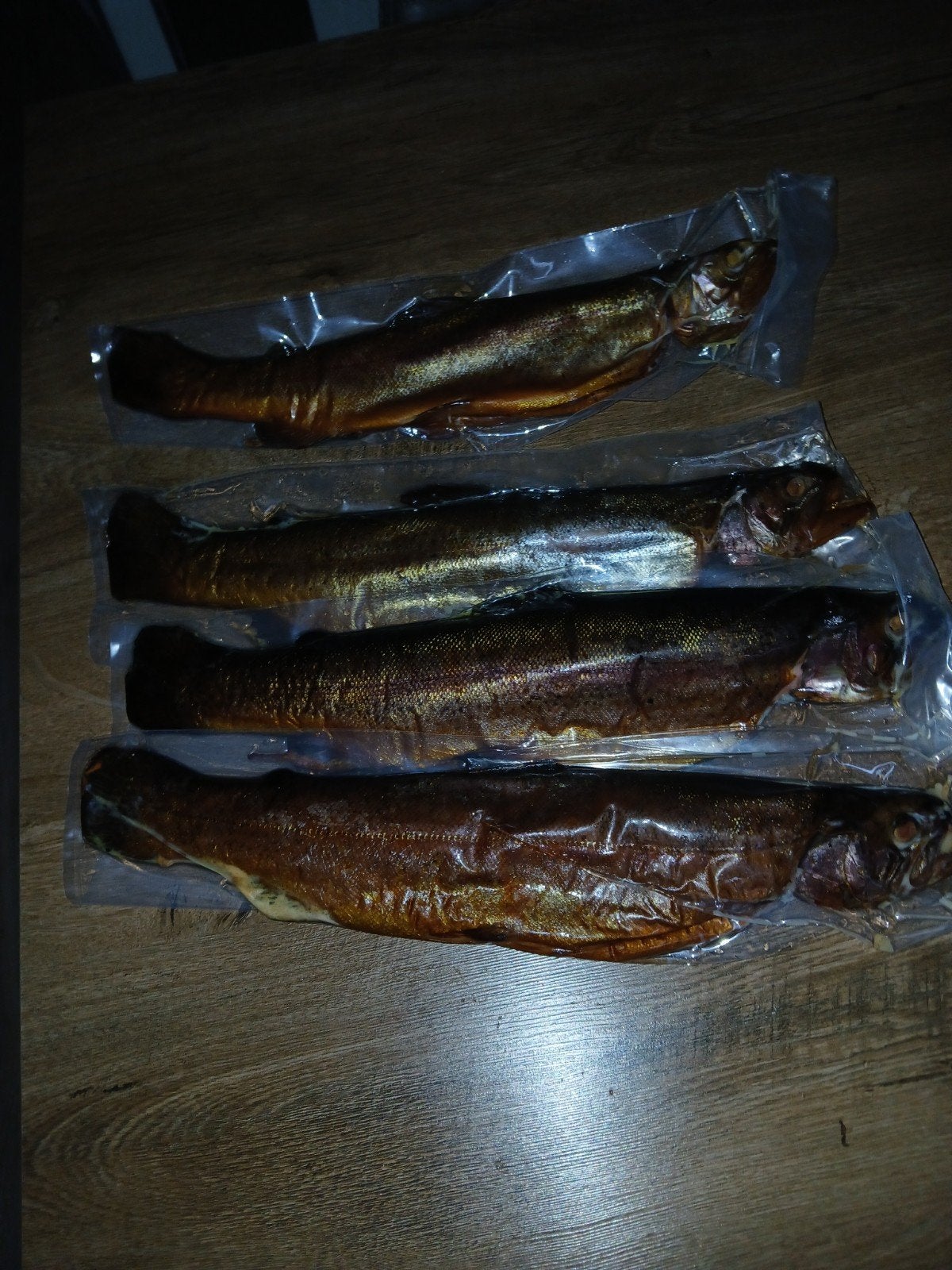 Vers Gerookte zalmforellen.lekker vers en heerlijk., Ophalen of Verzenden, Hond