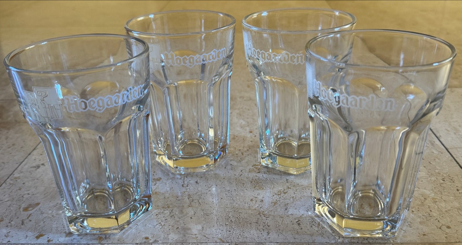Set van 4 Hoegaarden bierglazen, Verzamelen, Biermerken, Zo goed als nieuw, Glas of Glazen, Overige merken, Ophalen of Verzenden