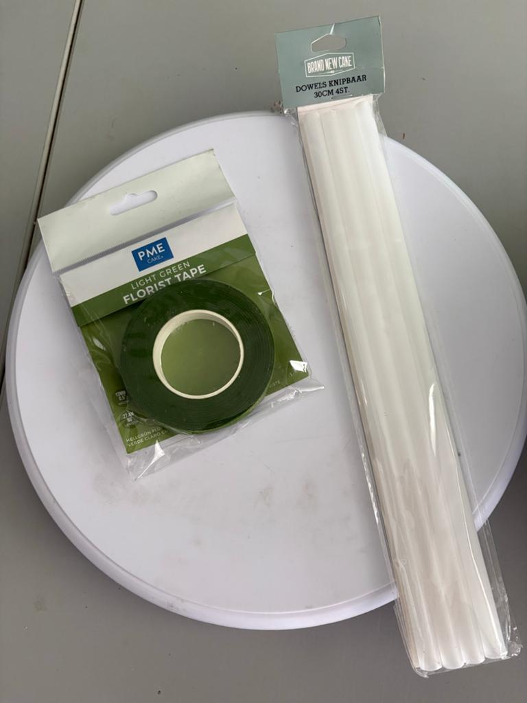 Draaiplateau voor taart met bloemistentape, knipbare dowels, Ophalen, Nieuw, Taarten, Versiering