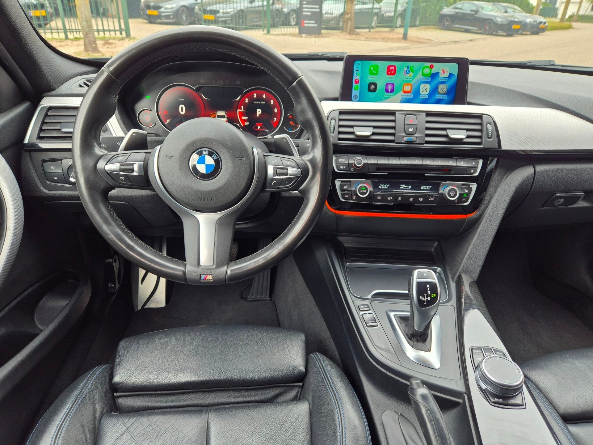 BMW 3-serie 320i B48 M Sport Apple CarPlay virtual dash 6wb, Automaat, 1998 cc, Achterwielaandrijving, Zwart