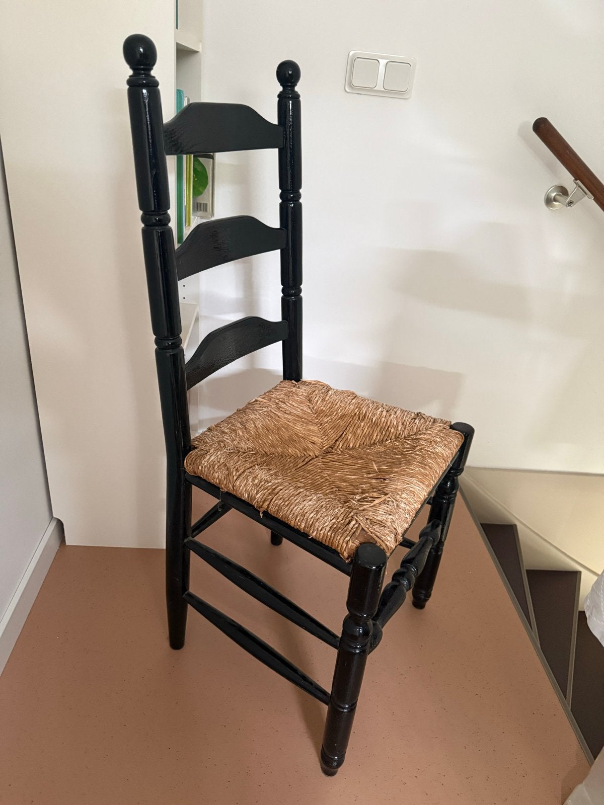 Vintage rieten stoel - Zwart hout met rieten zitting, Ophalen