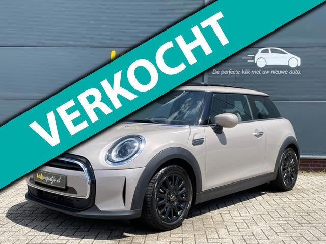Mini Mini 1.5 One *schuifdak *carplay *rooftopgrey *navi, Voorwielaandrijving, Gebruikt, Zwart, 4 stoelen