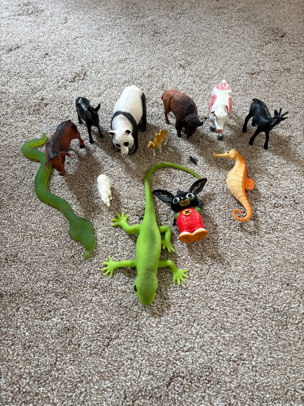 Diverse speelgoed dierenfiguren en Bing-figuur, Ophalen of Verzenden, Gebruikt