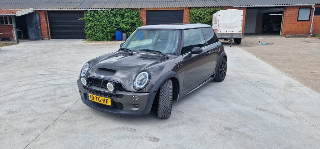 Mini Cooper S 2006 | 250.526km | 3e eigenaar, Voorwielaandrijving, LED verlichting, 4 cilinders, 4 stoelen
