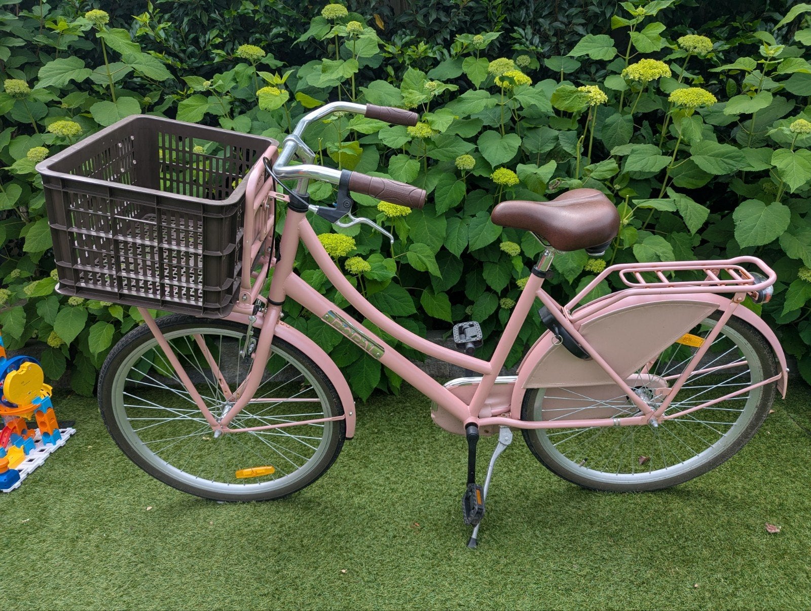 Meisjesfiets roze, merk Popal Daily Dutch, 26 inch, zgan, Popal Daily Dutch, Ophalen, 26 inch of meer, Handrem