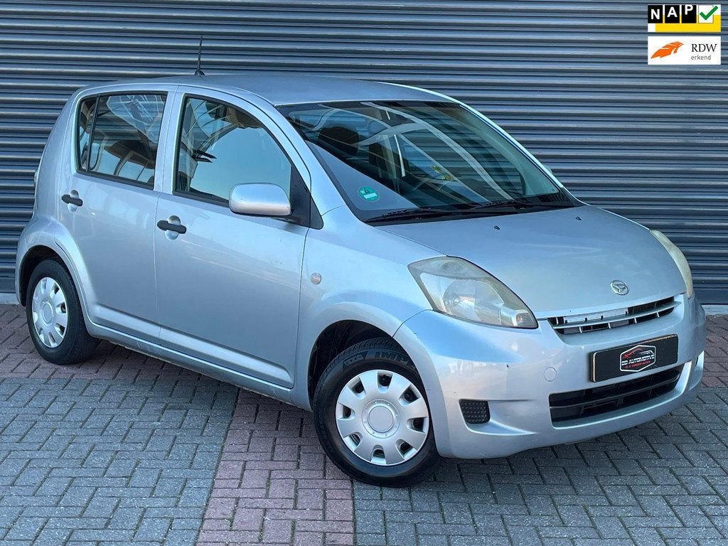 Daihatsu Sirion 2 1.0-12V Premium Airco | Elektr Ramen | Rij, Auto's, Daihatsu, Voorwielaandrijving, Stof, Gebruikt, Bedrijf
