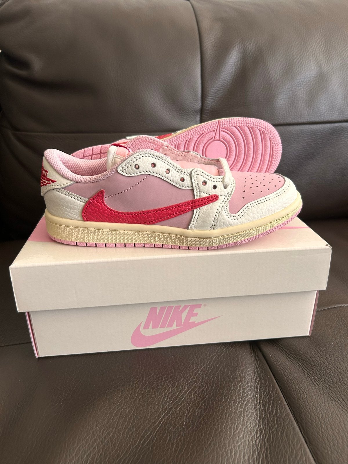 Jordan 1 Low OG SP Travis Scott x Fragment Pink- maat 34, Nieuw, Ophalen of Verzenden, Jongen of Meisje, Sportschoenen