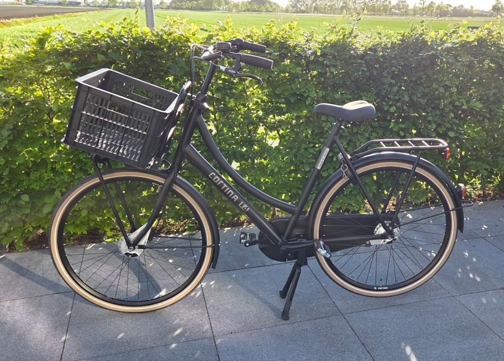 Cortina U4 Damesfiets 28 inch – 61 cm z.g.a.n, Fietsen en Brommers, Fietsen | Dames | Omafietsen, Ophalen, Cortina U4 transportfiets
