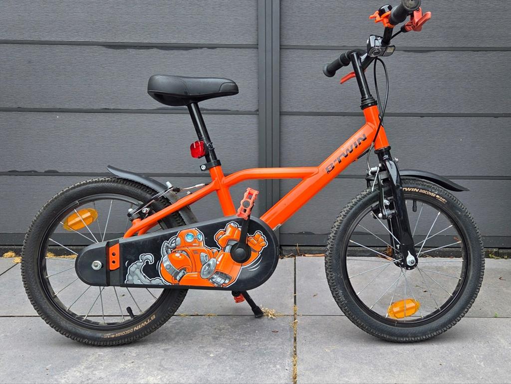 B'TWIN Robot 500 Kinderfiets 16 inch - Zo goed als nieuw, Fietsen en Brommers, Ophalen, Zo goed als nieuw, 16 tot 20 inch, Btwin