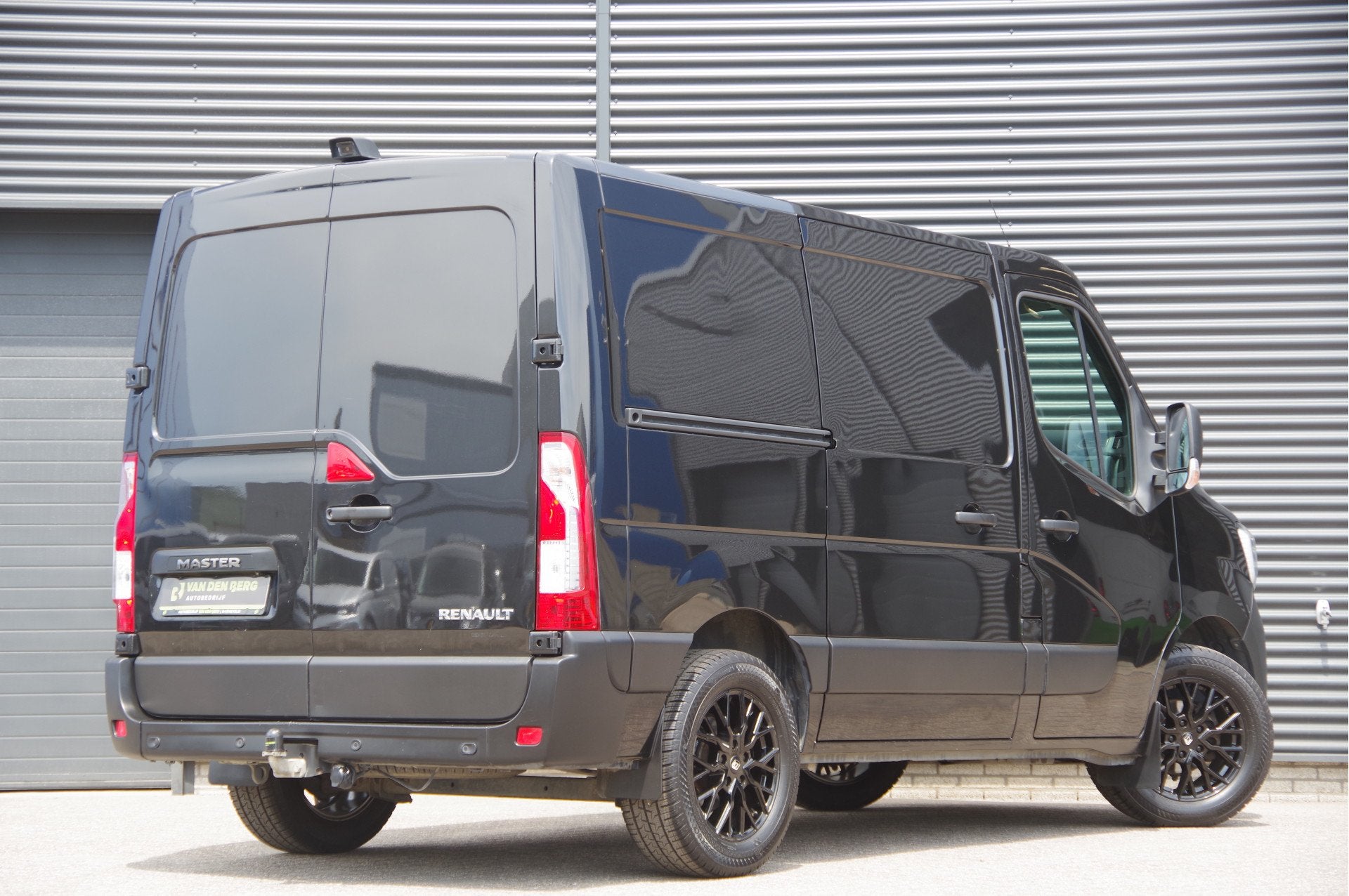 Renault Master 2.3 dCi L1H1 150PK, TREKHAAK, CAMERA, NAVI, C, Voorwielaandrijving, Gebruikt, Euro 6, 150 pk
