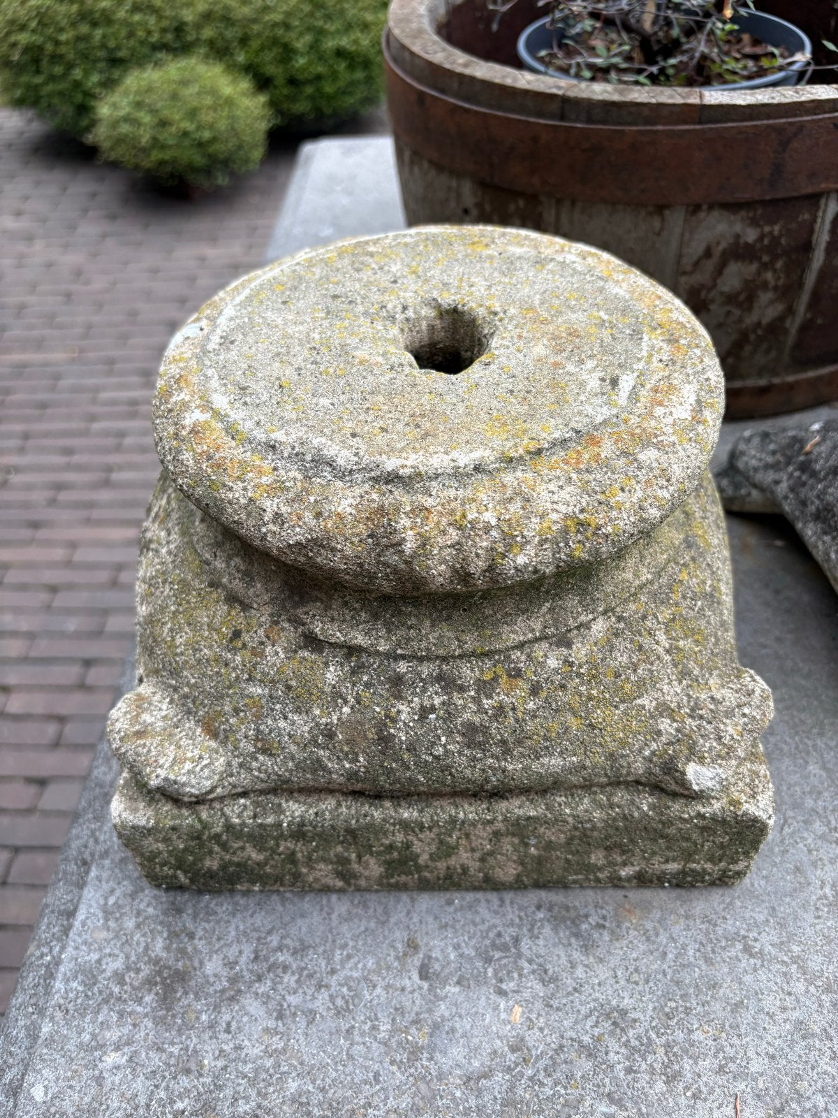 Oude betonnen poer 20x20x16 cm, Ophalen
