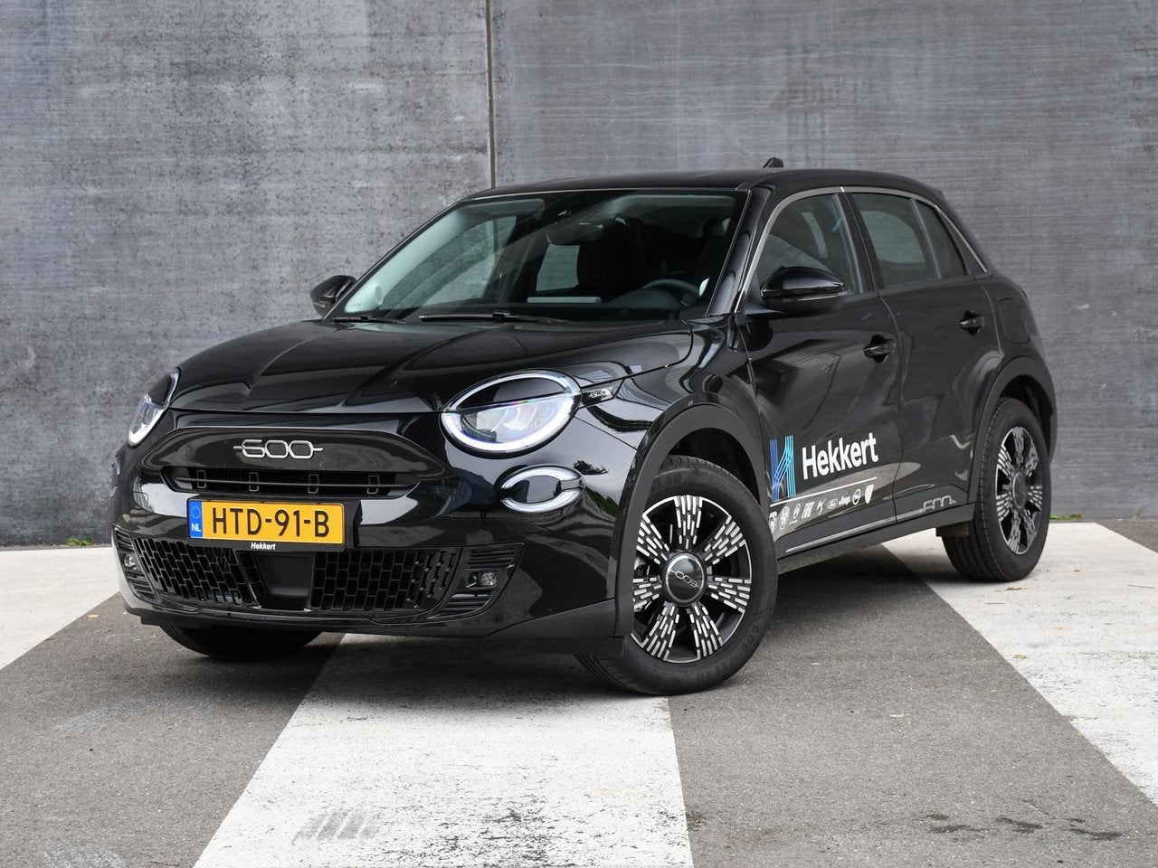 Fiat 600 Urban 1.2 Hybrid 110pk Automaat PDC ACHTER | APPLE-, Auto's, Gebruikt, 1199 cc, Bedrijf, 3 cilinders