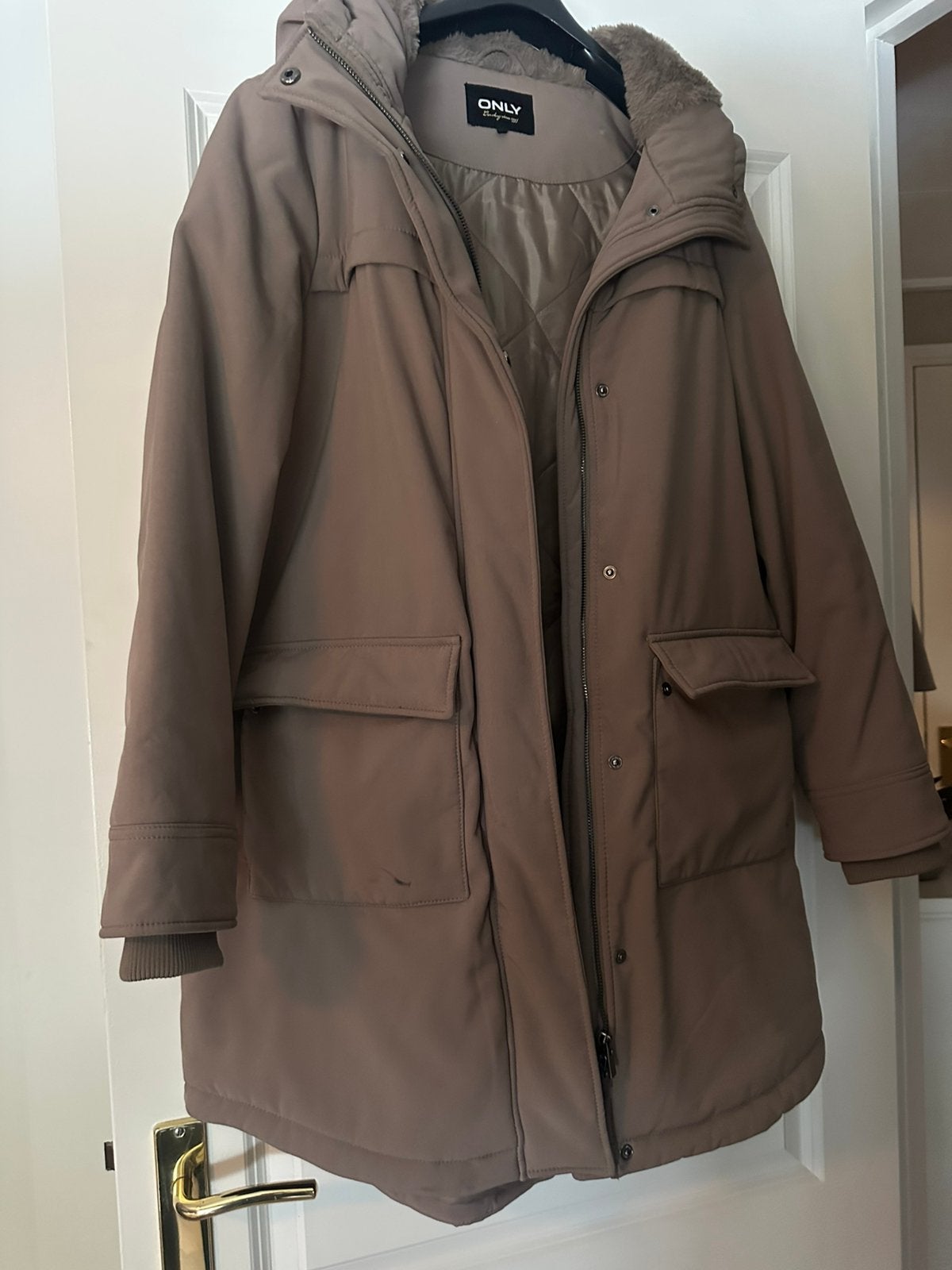 Winterjas only mt L beige/taupe, Ophalen of Verzenden, Zo goed als nieuw, Maat 38/40 (M), Beige