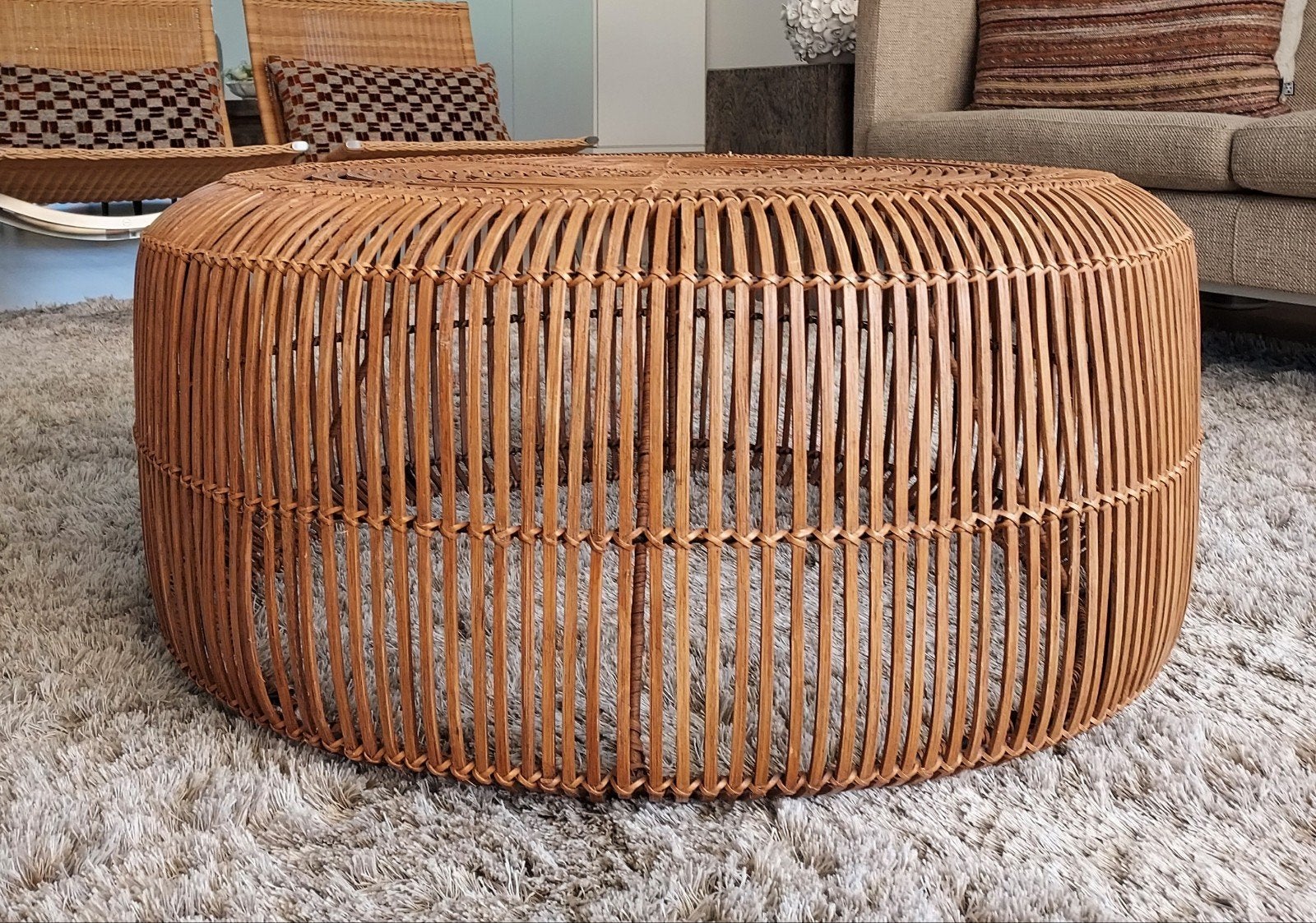Rotan salontafel, rond, in uitstekende staat, Huis en Inrichting, Tafels | Salontafels, Ophalen, Rond, Zo goed als nieuw, 50 tot 100 cm