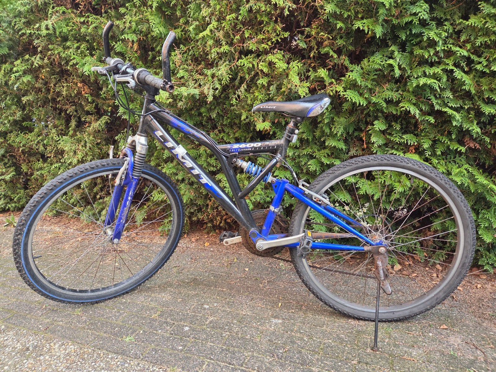 Opknapper: Kinderfiets 28 inch met versnellingen, Fietsen en Brommers, Ophalen, Gebruikt, Velgrem, 20 inch of meer