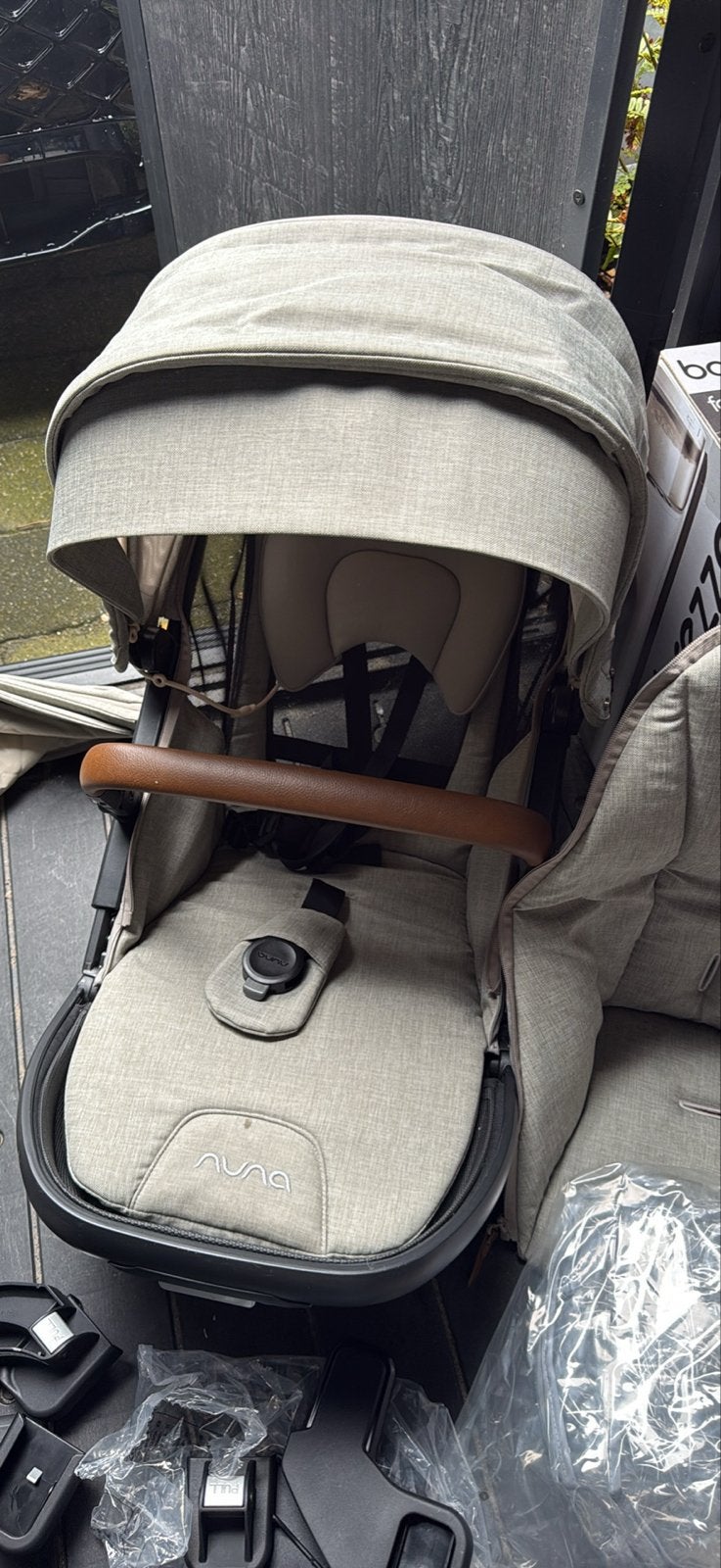 Nuna Demi Grow kinderwagen Hazelwood met reiswieg, Zo goed als nieuw, Combiwagen, Met reiswieg, Ophalen