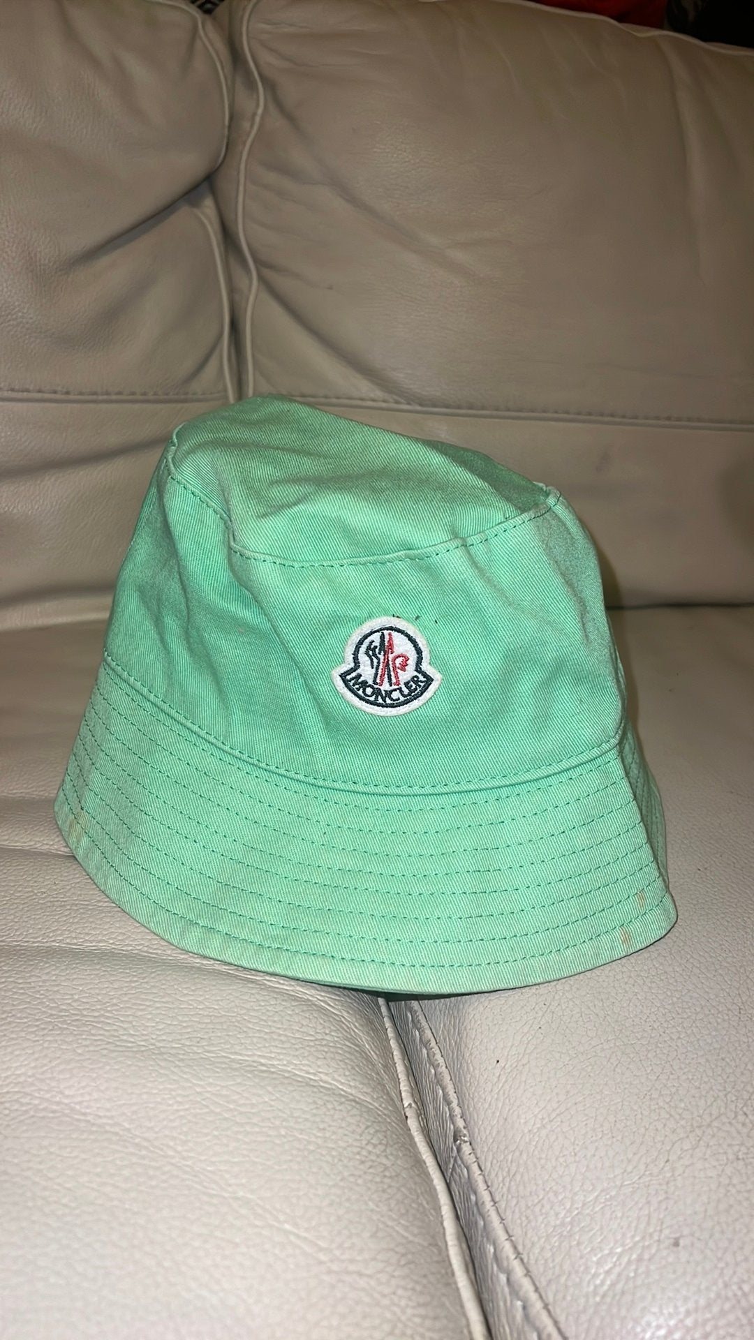 Moncler bucket hat, Ophalen of Verzenden, Zo goed als nieuw