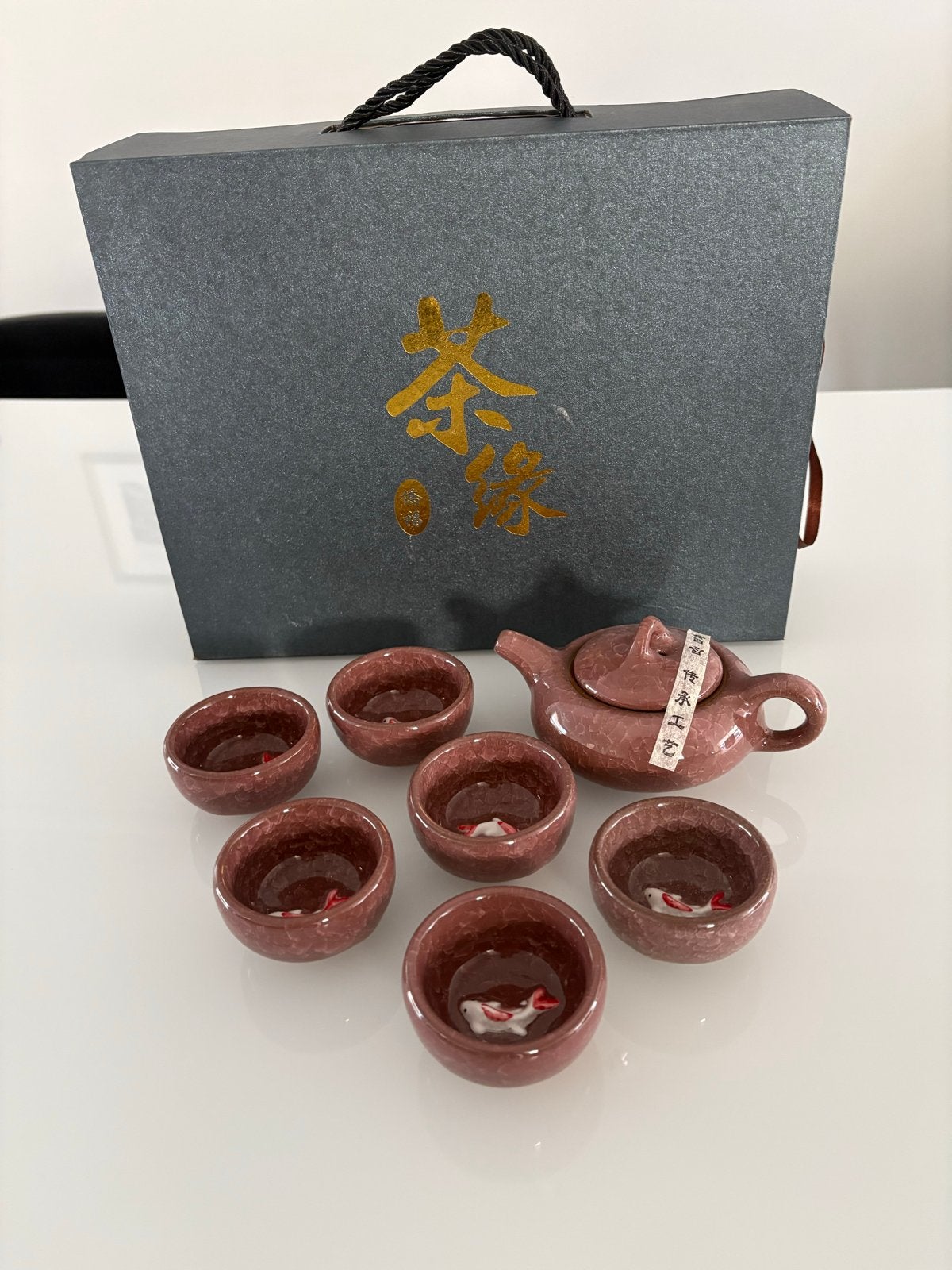 Chinees theeservies met theepot en 6 kopjes - Koi design, Antiek en Kunst, Ophalen of Verzenden