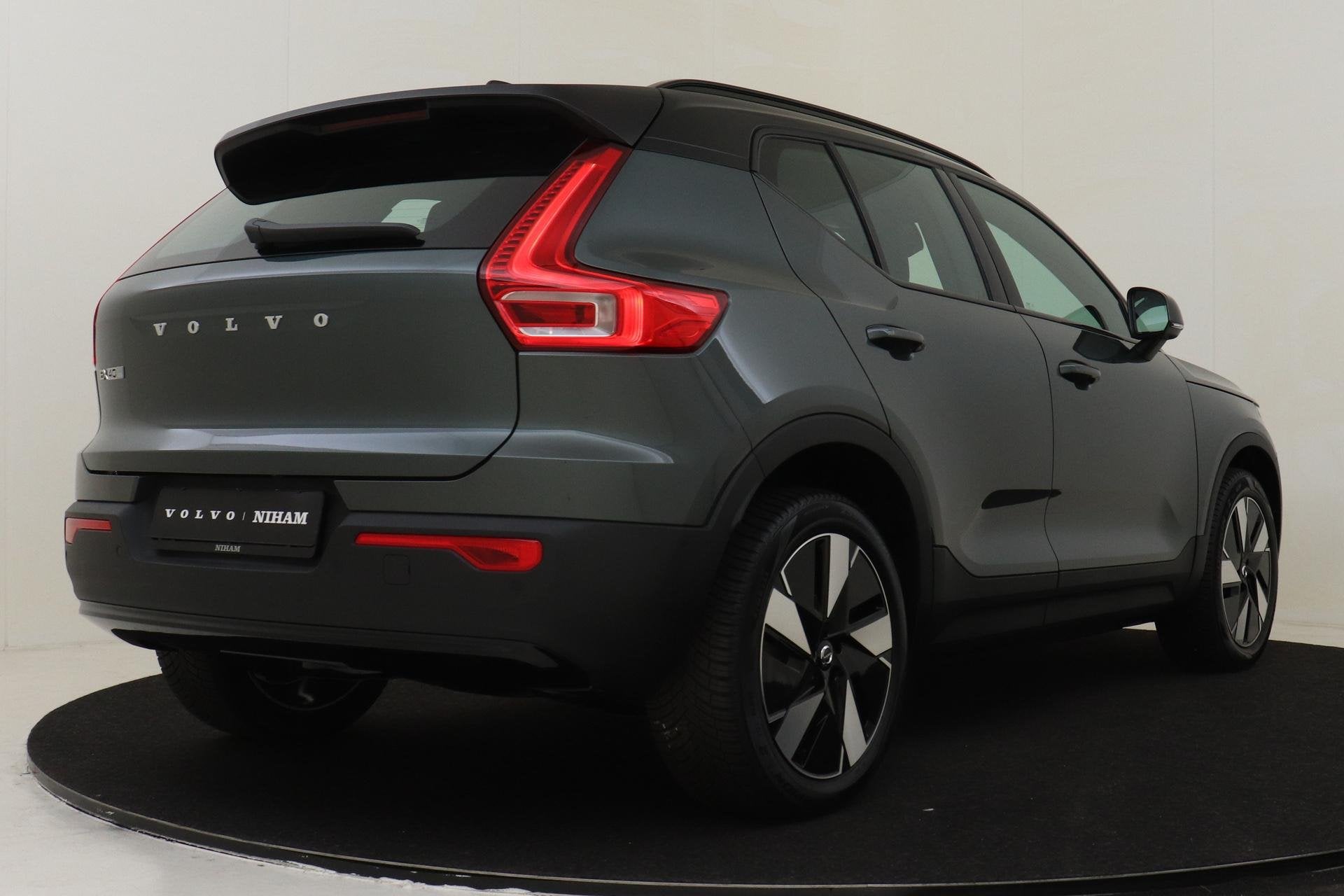 Volvo EX40 SINGLE MOTOR EXTENDED RANGE ULTRA EUROPA 82 kWh -, Auto's, Automaat, 12 maanden, Achterwielaandrijving, Leder en Stof