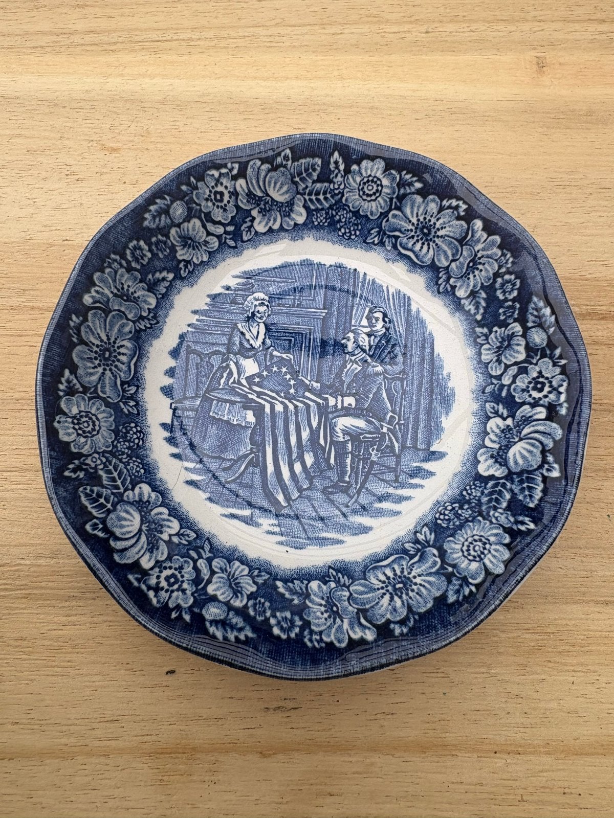 Liberty Blue Betsy Ross schaaltje, historisch decor, Antiek en Kunst, Antiek | Servies los, Ophalen of Verzenden