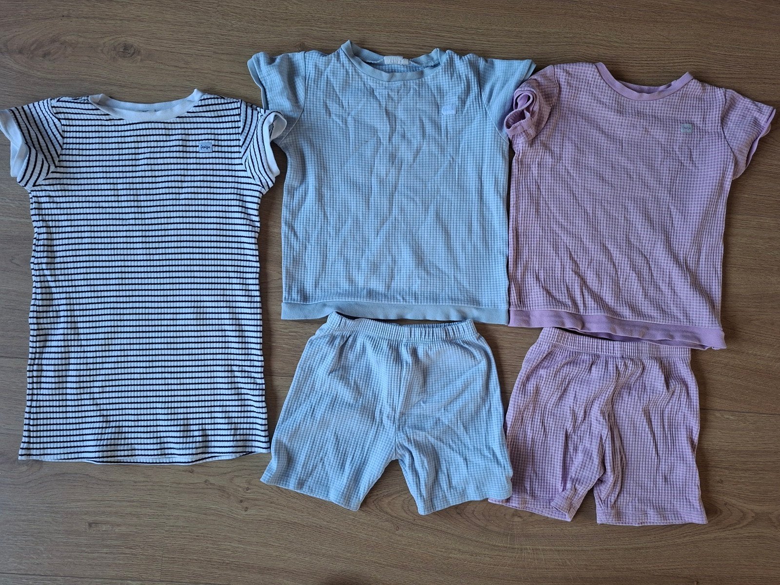 Feetje pyjama's maat 128, Nacht- of Onderkleding, Gebruikt, Meisje, Ophalen of Verzenden