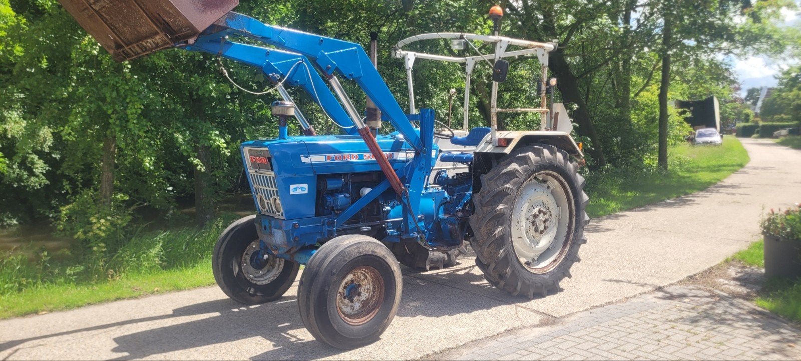 Ford 5000 Tractor met voorlader - Oldtimer, Ophalen of Verzenden, Gebruikt, Tot 80 Pk, Ford