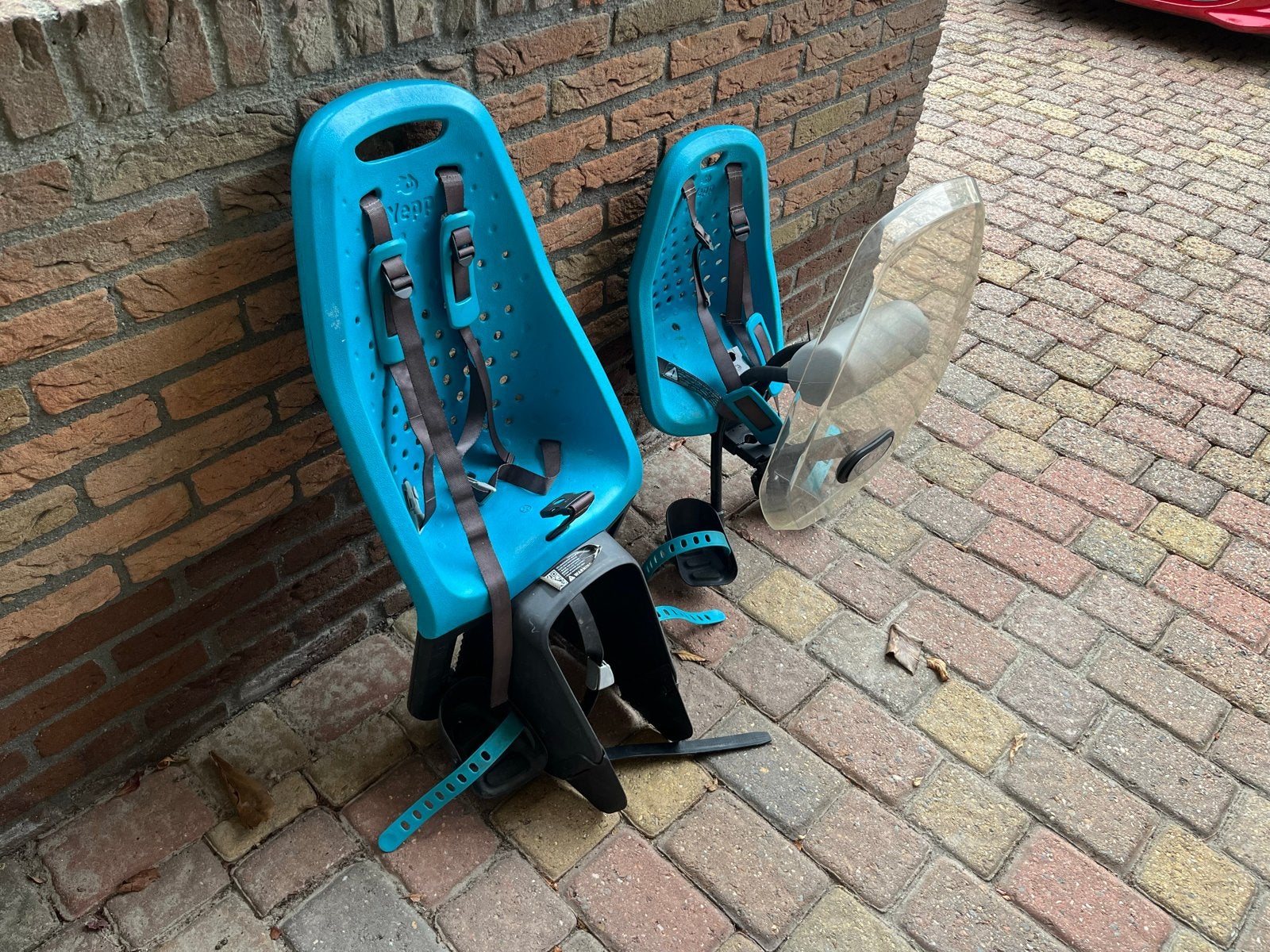 Yepp Fietszitjes: Voor- en Achterzitje (Turquoise), Ophalen, Gebruikt, Achterzitje, Voetsteuntjes