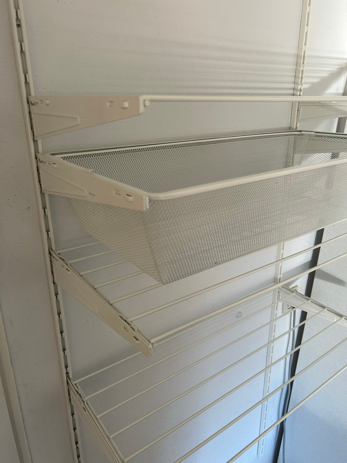 IKEA ALGOT wandrek / wasrek met draadmand en planken, Ophalen of Verzenden, Zo goed als nieuw