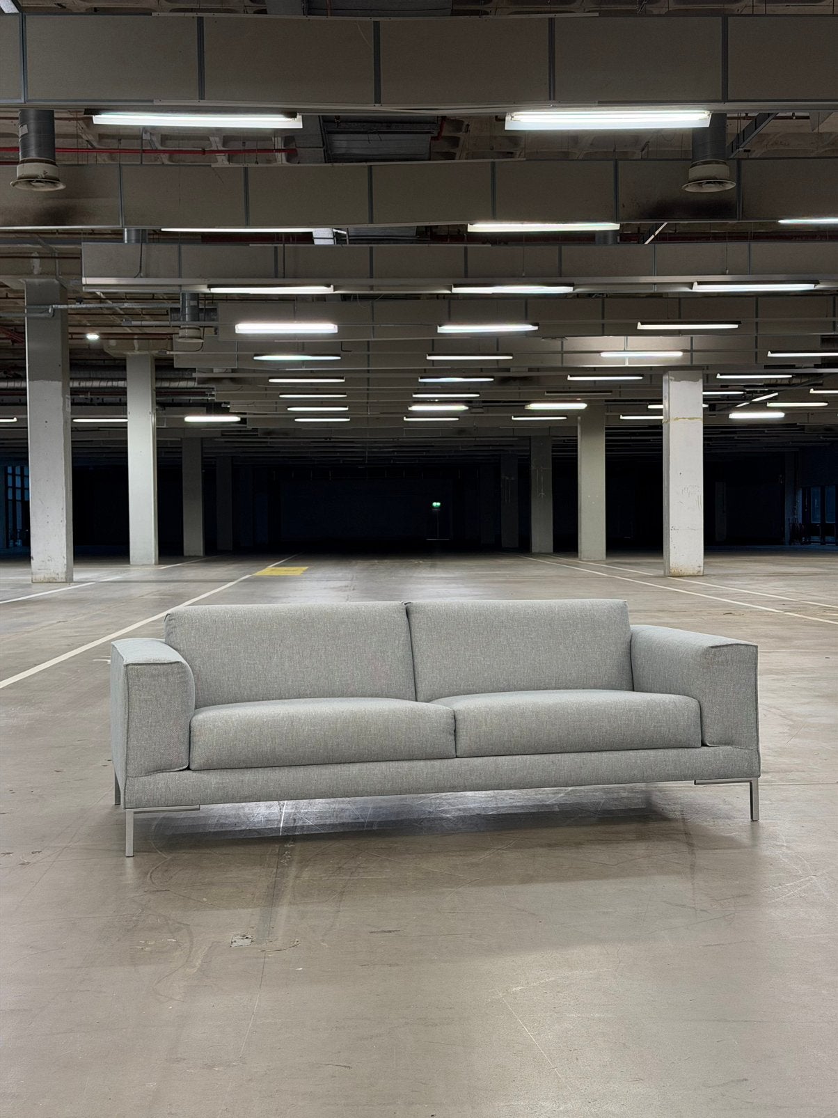 Design on Stock Aikon Bank | Kvadrat | NIEUWSTAAT + Garantie, Overige materialen, Driepersoons, 75 tot 100 cm, Ophalen of Verzenden
