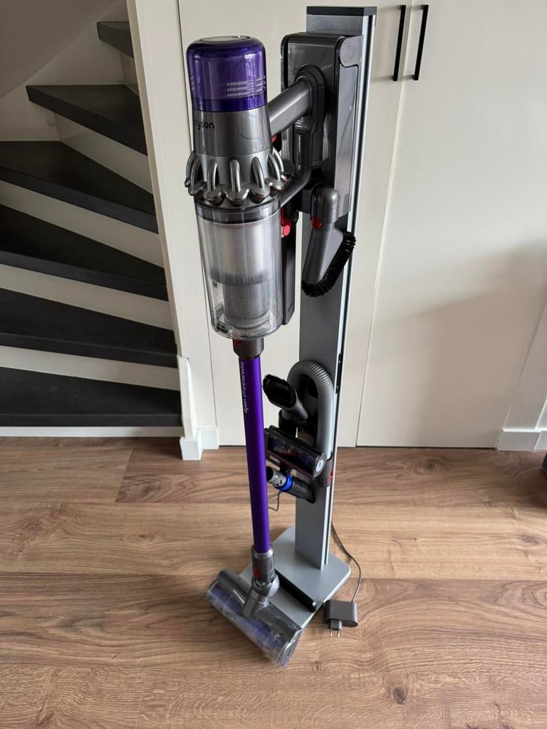 Dyson v11 Animal Extra steelstofzuiger draadloos accessoires, Witgoed en Apparatuur, Stofzuigers, Ophalen, Gebruikt, Reservoir