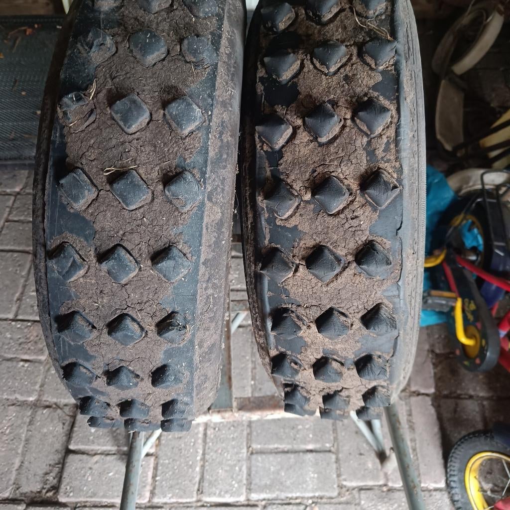 3 rijer noppenband, Ophalen, Ford