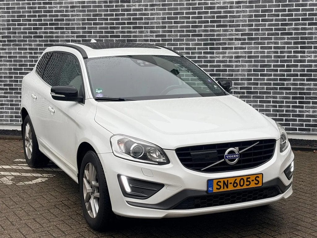 Volvo XC60 2.0 T5 FWD R-Design € 24.899,00, 15 km/l, Gebruikt, 4 cilinders, 1969 cc