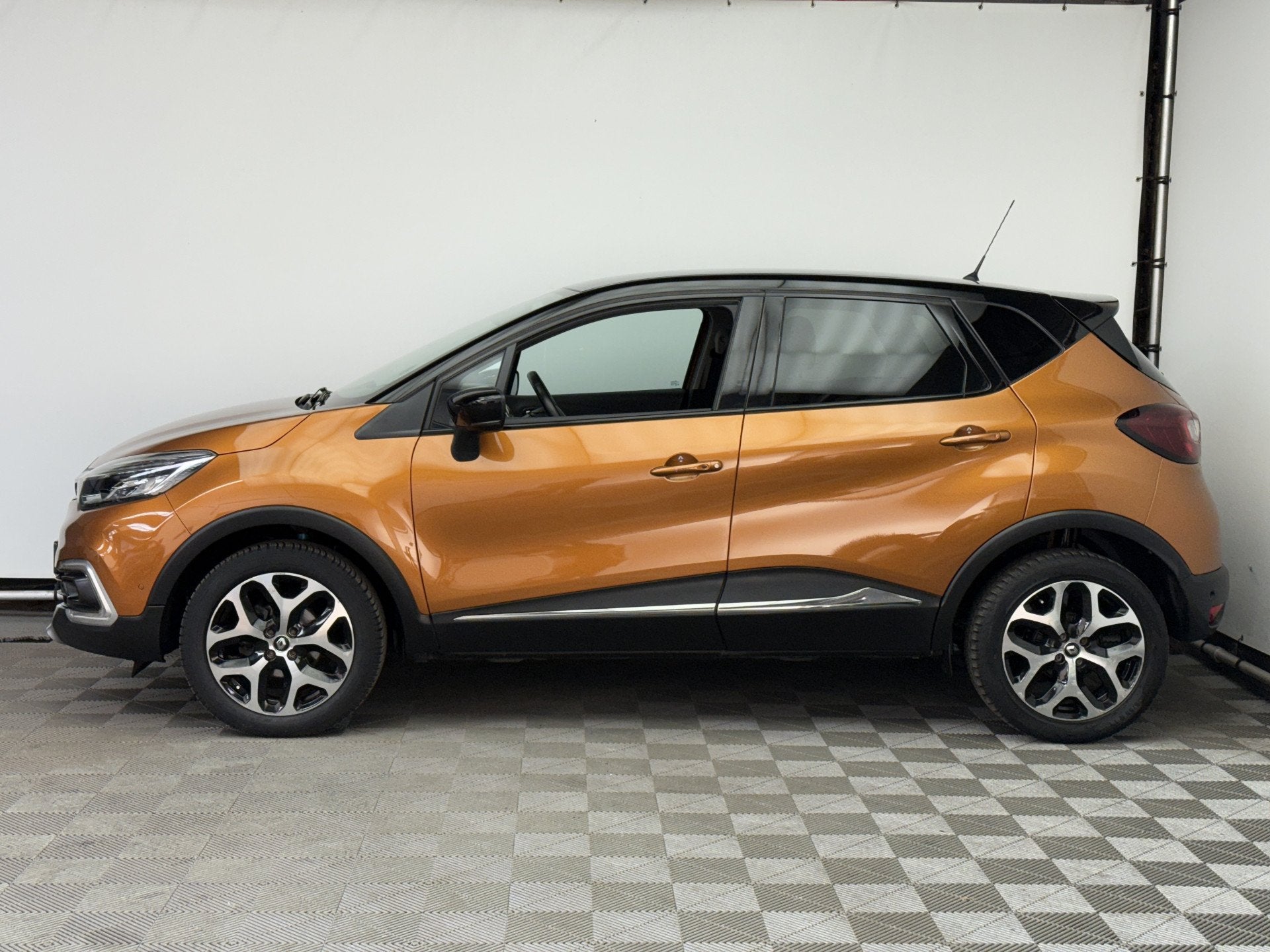 Renault Captur 0.9 TCe Intens R-Link Camera ECC NL Auto, Auto's, 898 cc, Stof, Gebruikt, Overige kleuren