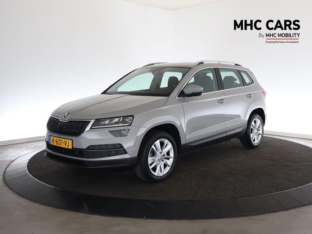 Skoda Karoq 1.5 TSI ACT Business Edition Plus | Navi | Clima, 4 cilinders, 150 pk, Leder en Stof, Automatische klimaatregeling