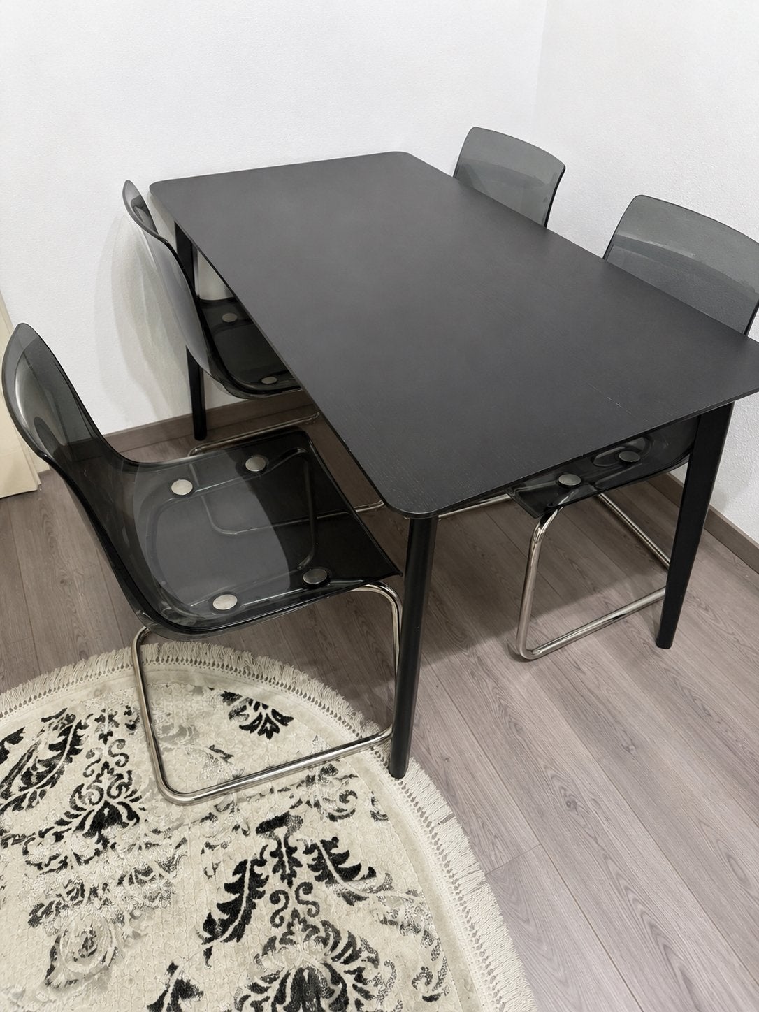 Ikea eettafel met 4 stoelen, Ophalen, Zo goed als nieuw, 4 tot 6 stoelen