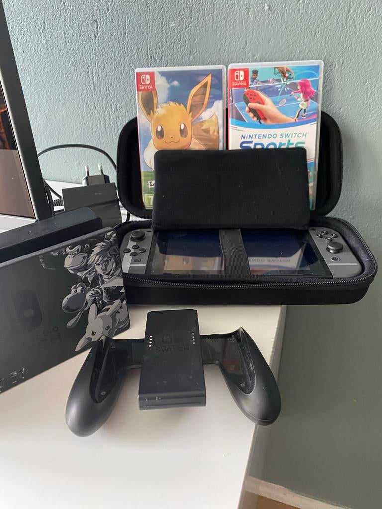 Nintendo Switch Super Smash Bros. Ultimate Edition + games, Spelcomputers en Games, Games | Nintendo Switch, Ophalen, 1 speler