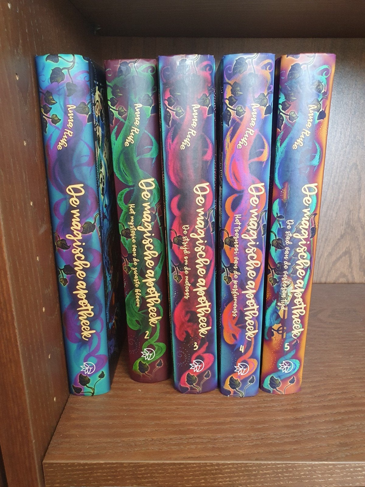 De magische apotheek (1 t/m 5), Boeken, Kinderboeken | Jeugd | 10 tot 12 jaar, Ophalen of Verzenden, Zo goed als nieuw