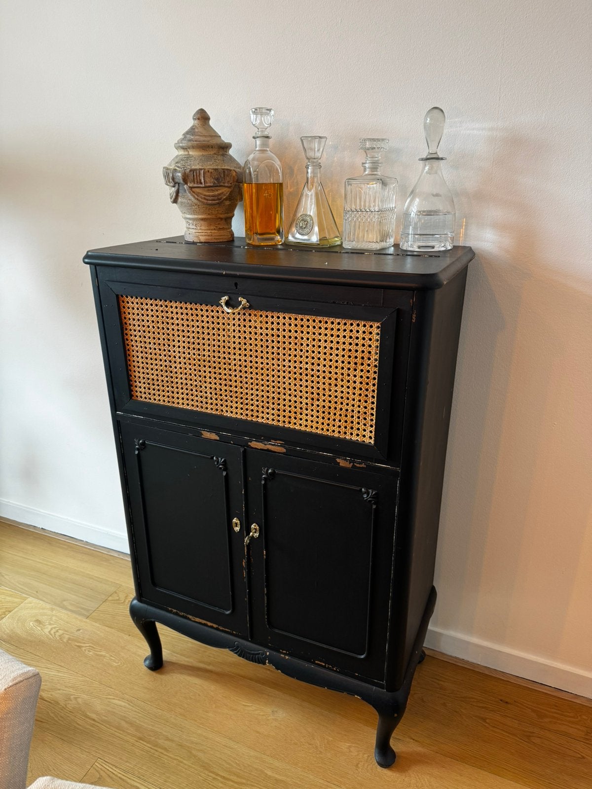 antieke dranken kast (vintage, gepimpt) zwart, hout, Huis en Inrichting, Kasten | Overige, Ophalen, Gebruikt