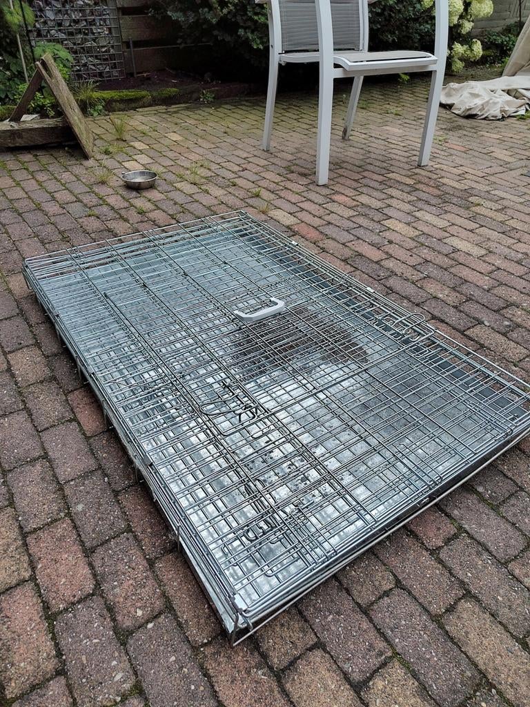 Handige (reis)bench, metaal, en opvangbak, Dieren en Toebehoren, Hondenhokken, Ophalen, Zo goed als nieuw, 75 tot 110 cm, 65 tot 100 cm
