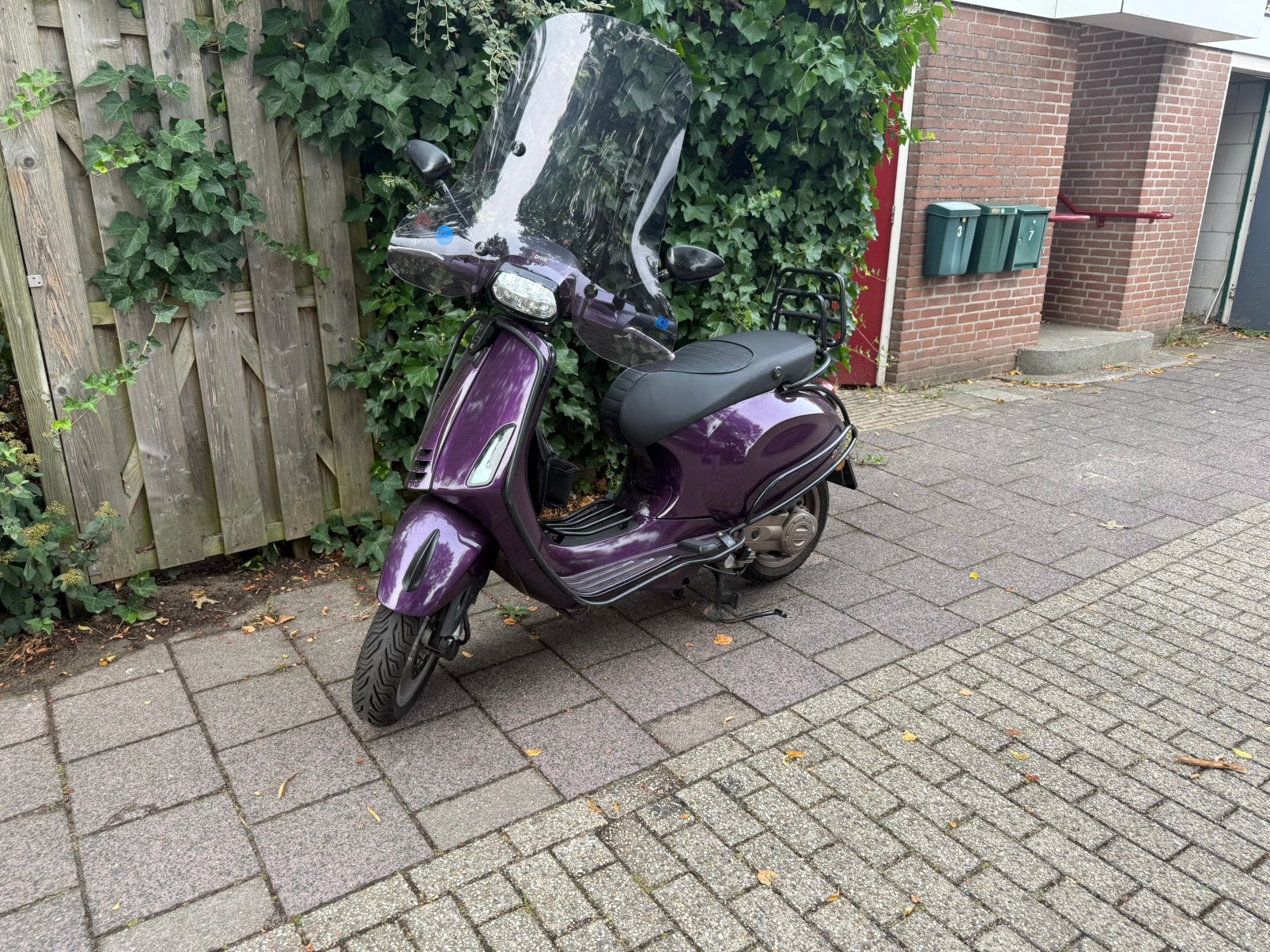Vespa, Fietsen en Brommers, Snorfietsen en Snorscooters, Ophalen, Zo goed als nieuw, Benzine, Vespa