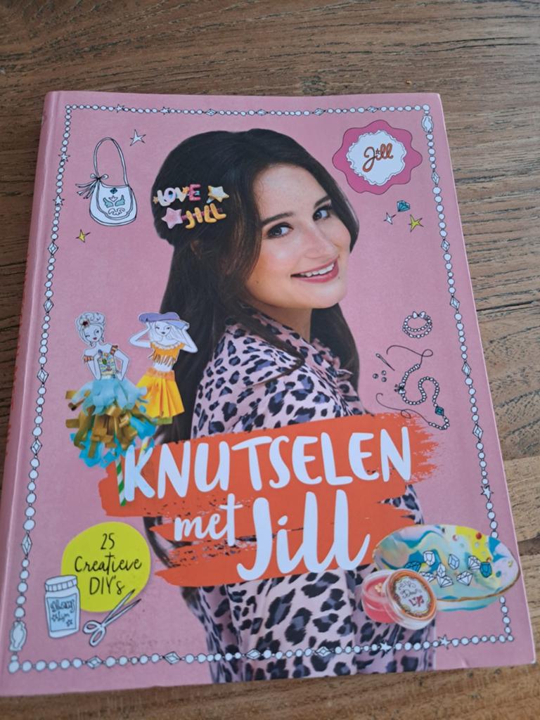 Knutselen met Jill - 25 Creatieve DIY's, Ophalen of Verzenden, Overige typen