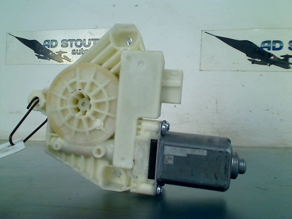 Motor Raammechaniek Rechts Voor C (W205) 2015, Gebruikt, Mercedes-Benz AG, Mercedes-Benz, Mercedesstraße 120, Stuttgart 70372, , Duitsland