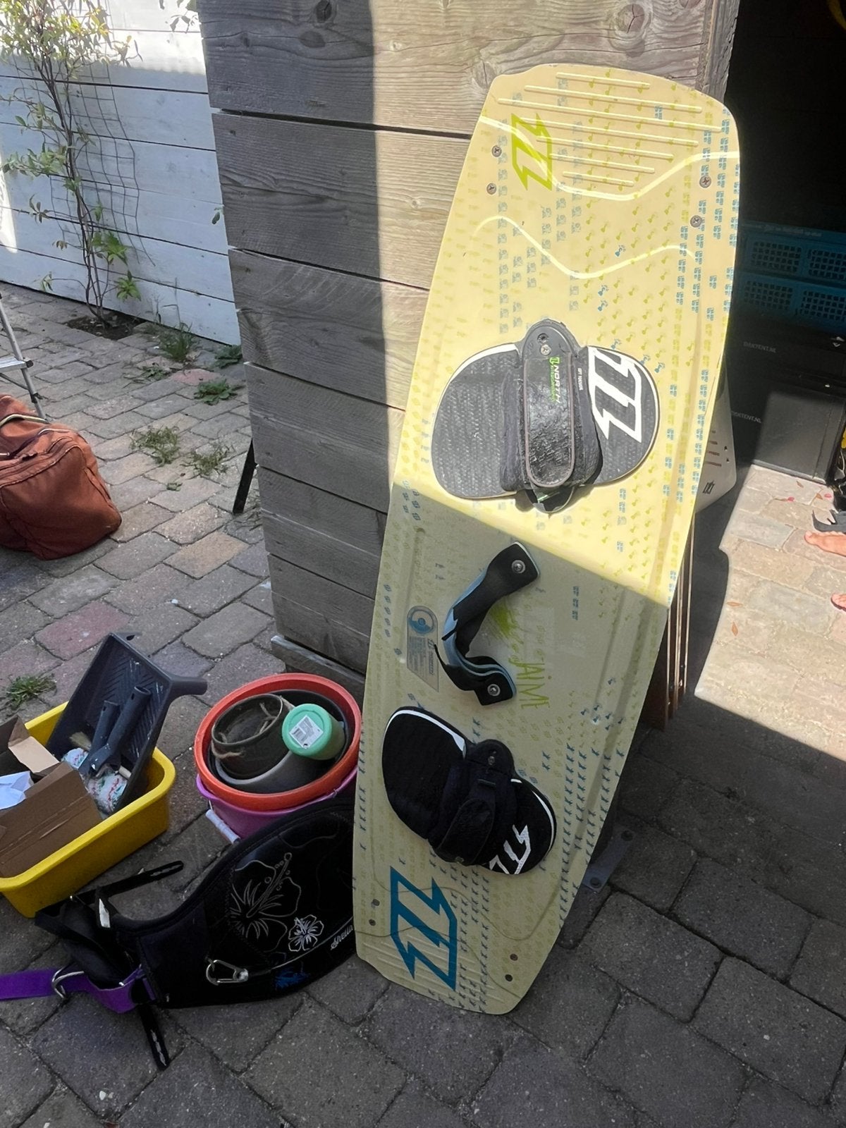 Kite surfboard, Watersport en Boten, Kitesurfen, Ophalen, Gebruikt, Twintip, Kiteboard