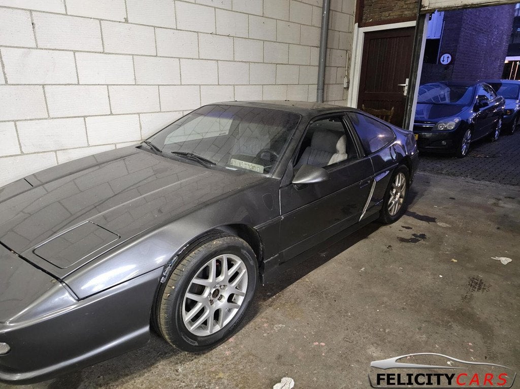 Pontiac Fiero 2.8 v6 replica look handbak, Auto's, Achterwielaandrijving, Pontiac, Bedrijf, Handgeschakeld
