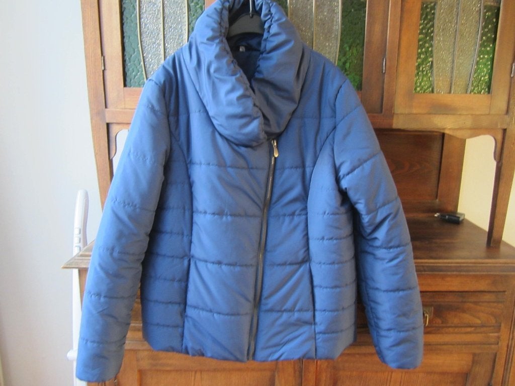 jas - 42 - met schuine rits en hoge kraag, Blauw, Zeeman, Maat 42/44 (L), Ophalen of Verzenden