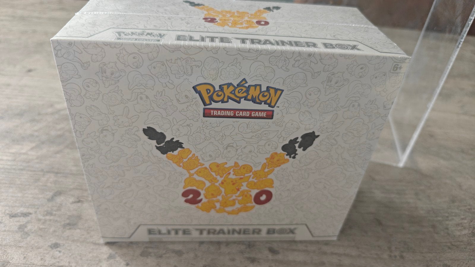 pokemon Generations elite trainer box, Doos, 100 cm of meer, 60 cm of meer, Minder dan 35 cm