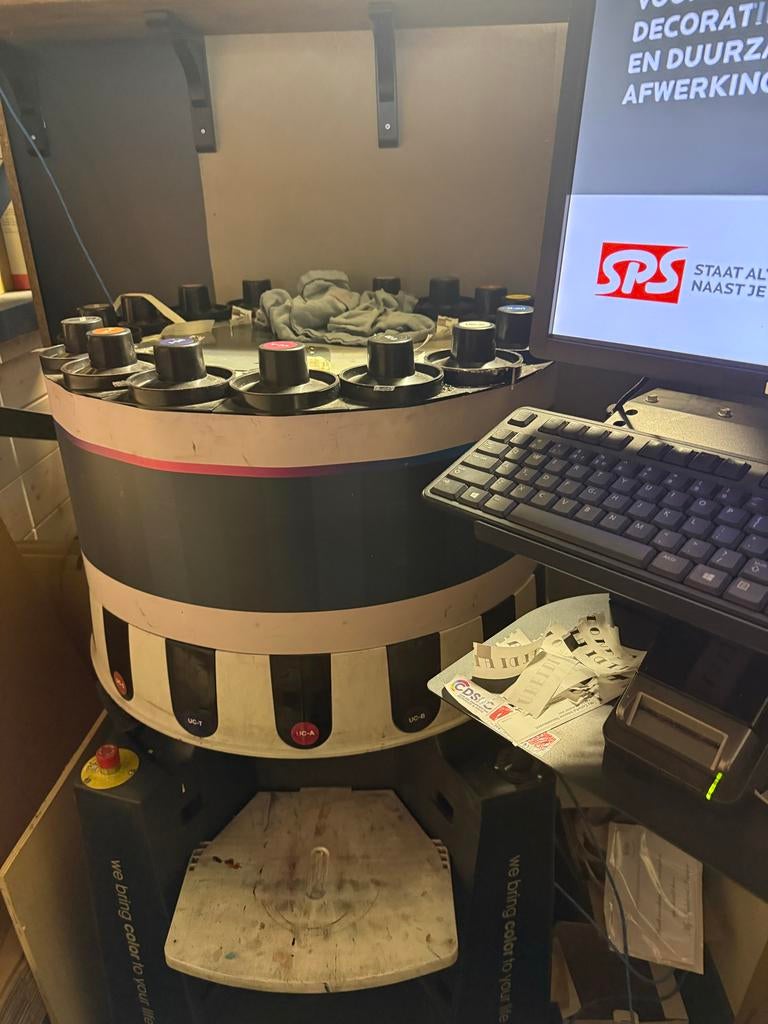 Verf mengmachine, Ophalen, Wit