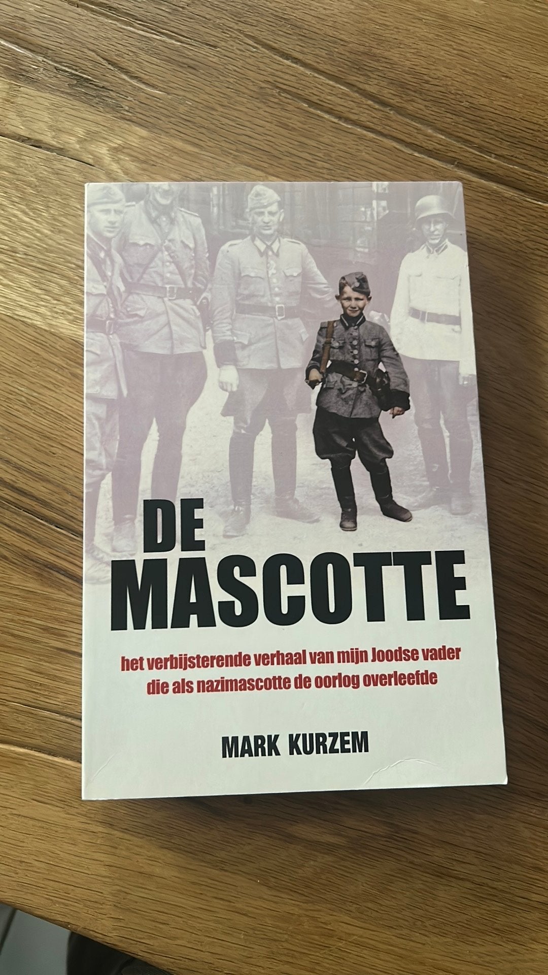 M. Kurzem - De mascotte, M. Kurzem, Ophalen of Verzenden, Zo goed als nieuw
