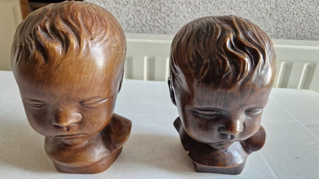 2 zware beelden kinderhoofdjes, Ophalen of Verzenden, Beeld, Minder dan 20 cm, Groep mensen